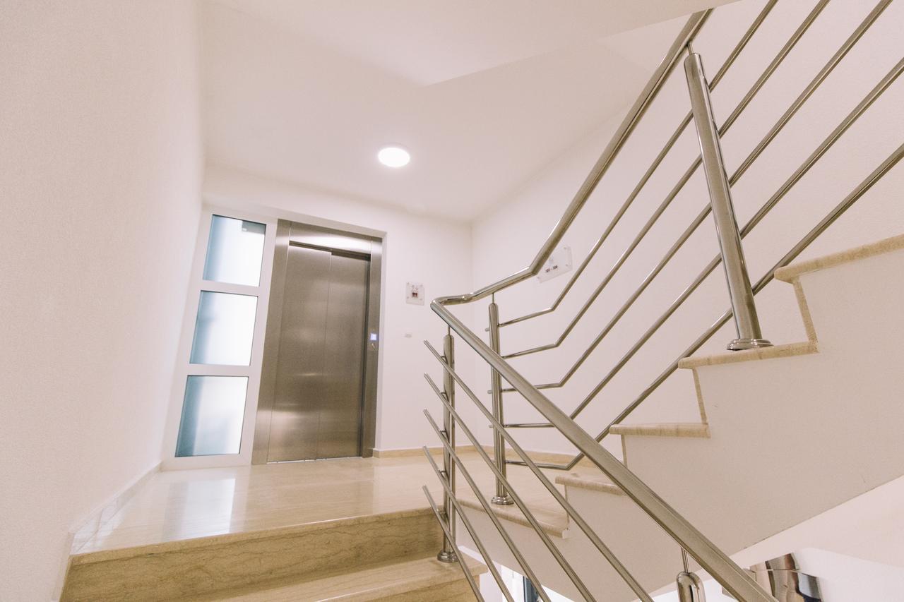 Miami Apartments 乌尔齐尼 外观 照片