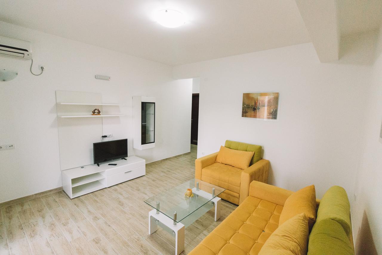 Miami Apartments 乌尔齐尼 外观 照片
